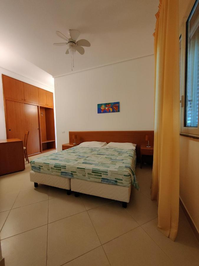 Appartamenti In Villa Polimnia Fontane Bianche Exterior foto