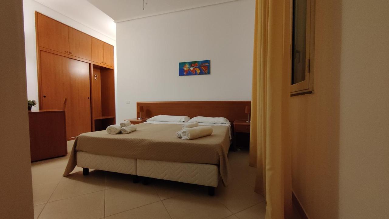 Appartamenti In Villa Polimnia Fontane Bianche Exterior foto