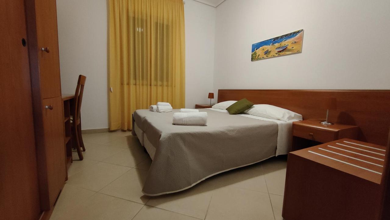 Appartamenti In Villa Polimnia Fontane Bianche Exterior foto