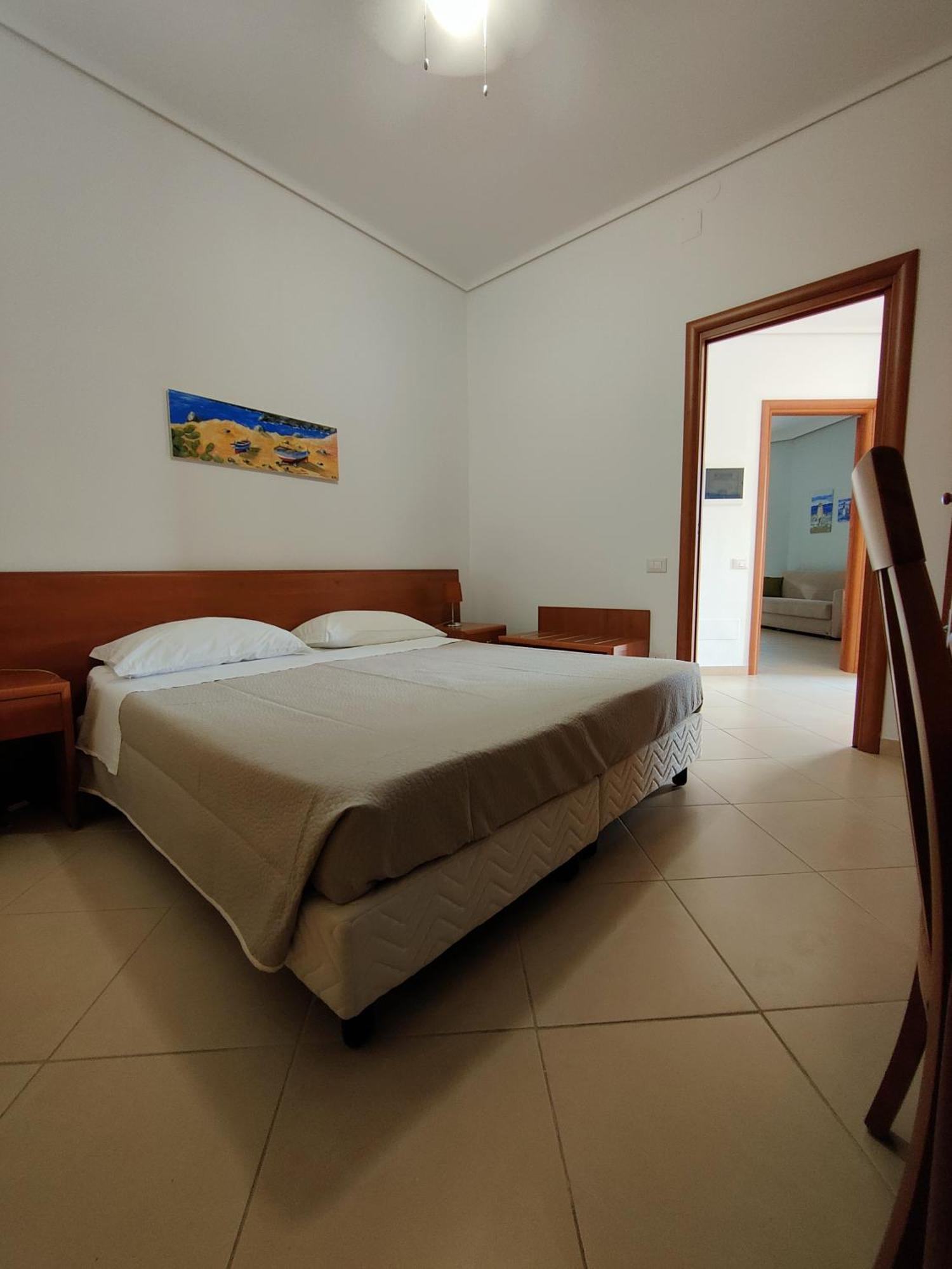 Appartamenti In Villa Polimnia Fontane Bianche Habitación foto