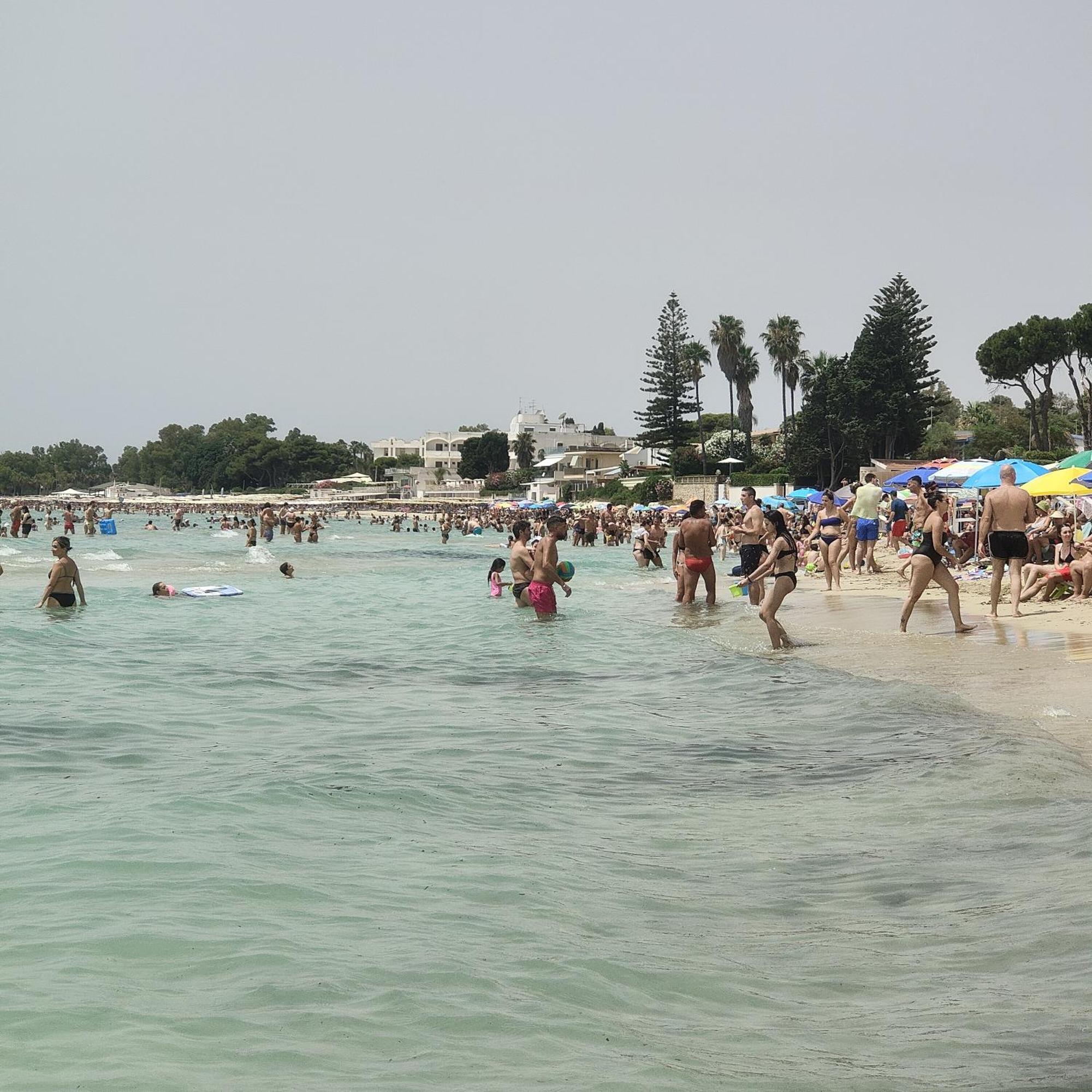 Appartamenti In Villa Polimnia Fontane Bianche Exterior foto