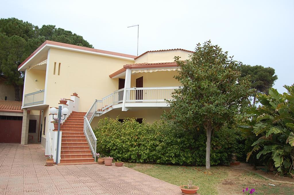 Appartamenti In Villa Polimnia Fontane Bianche Exterior foto